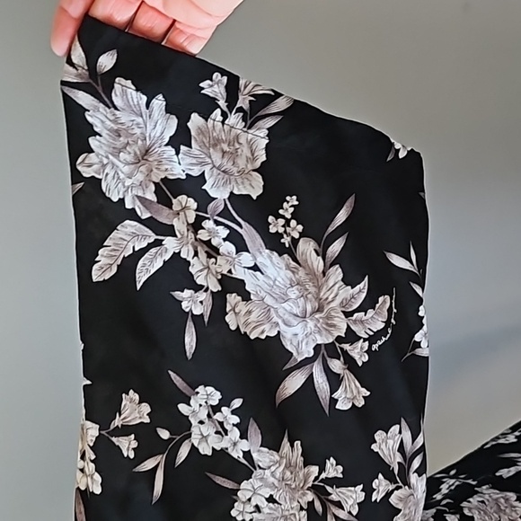 Spiritual Gangster Black Floral Print Front Tie Robe/Cover-Up - Picture 5 of 11